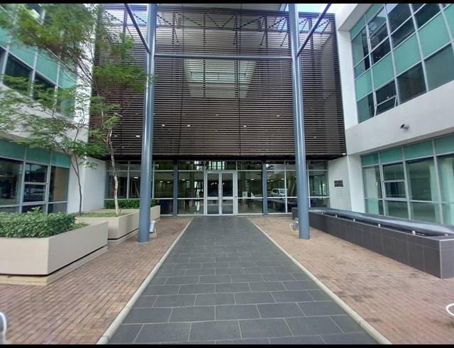 241M² OFFICE TO LET IN FOURWAYS